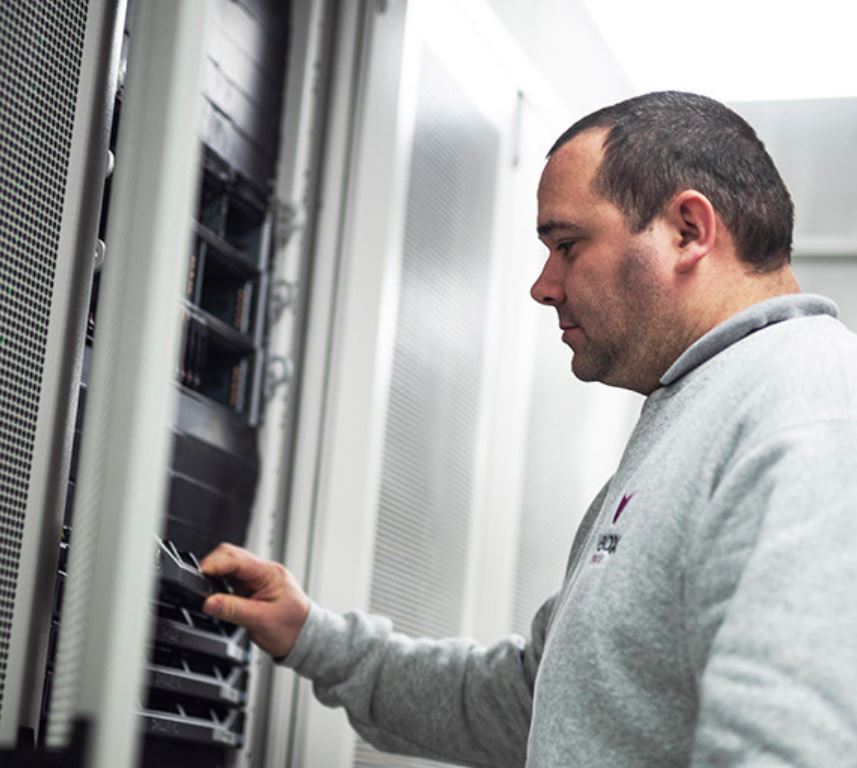 Remote Hands in VeloxServ Wolverhampton datacentre